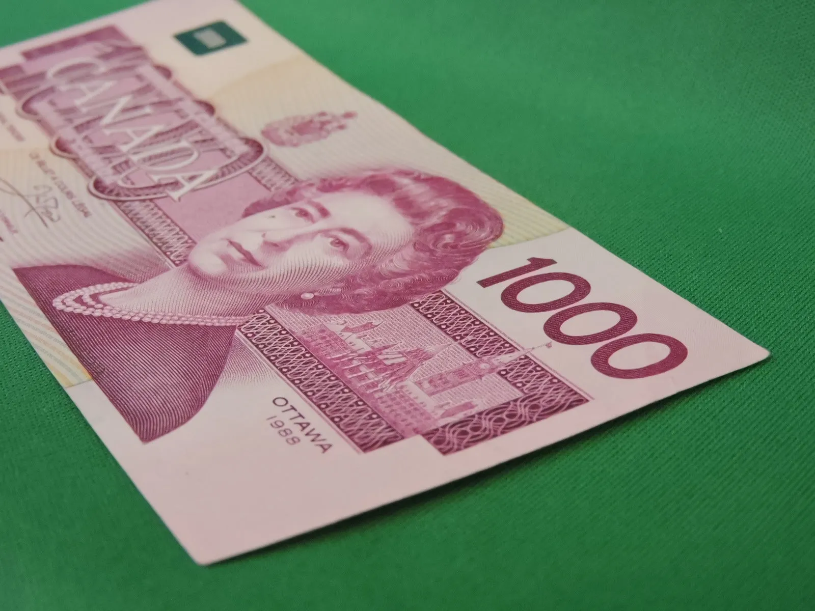 Canadian Bank Notes - ENZ - 1988 - $1000 - EKX0124980