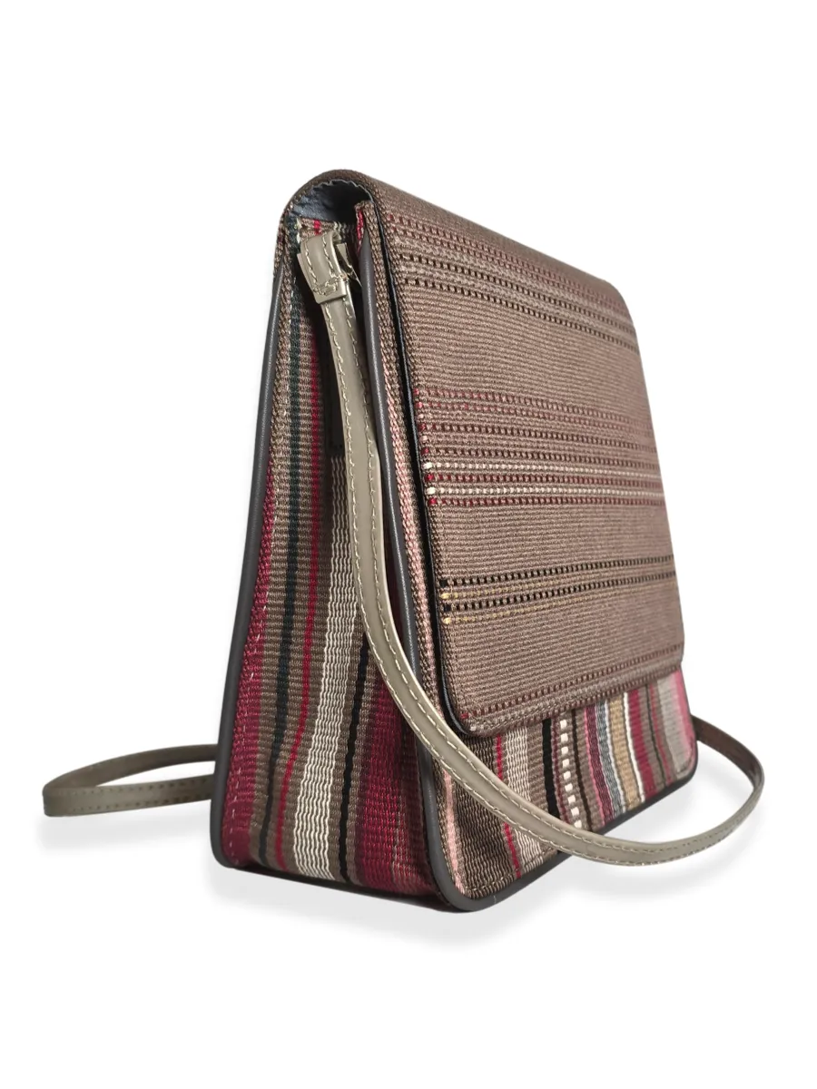 Cocktail Crossbody Taupe Silver Red 01