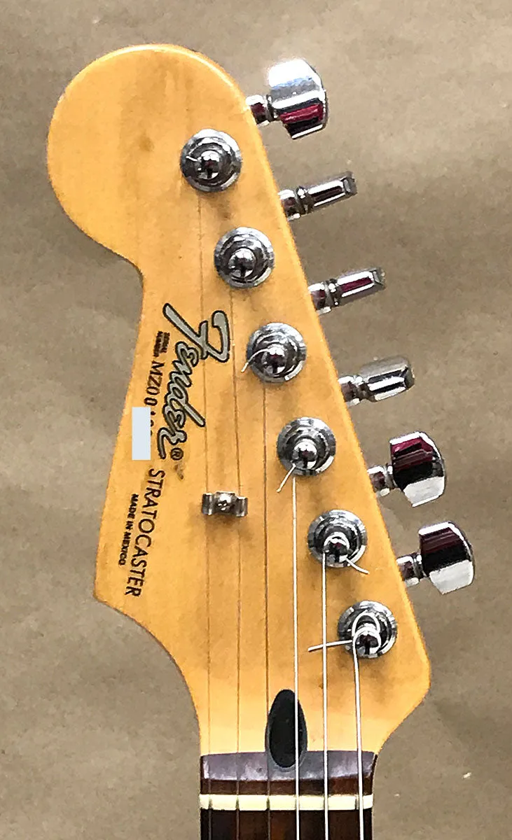 Fender Stratocaster Electric Guitar 2000 - Left Handed