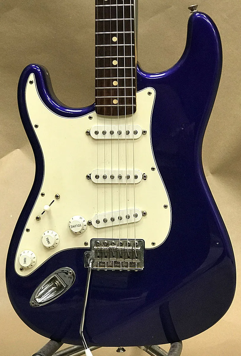 Fender Stratocaster Electric Guitar 2000 - Left Handed