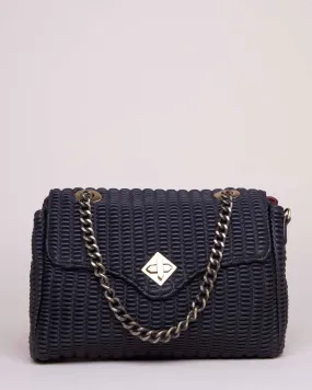 Handbag with chained shoulder strap