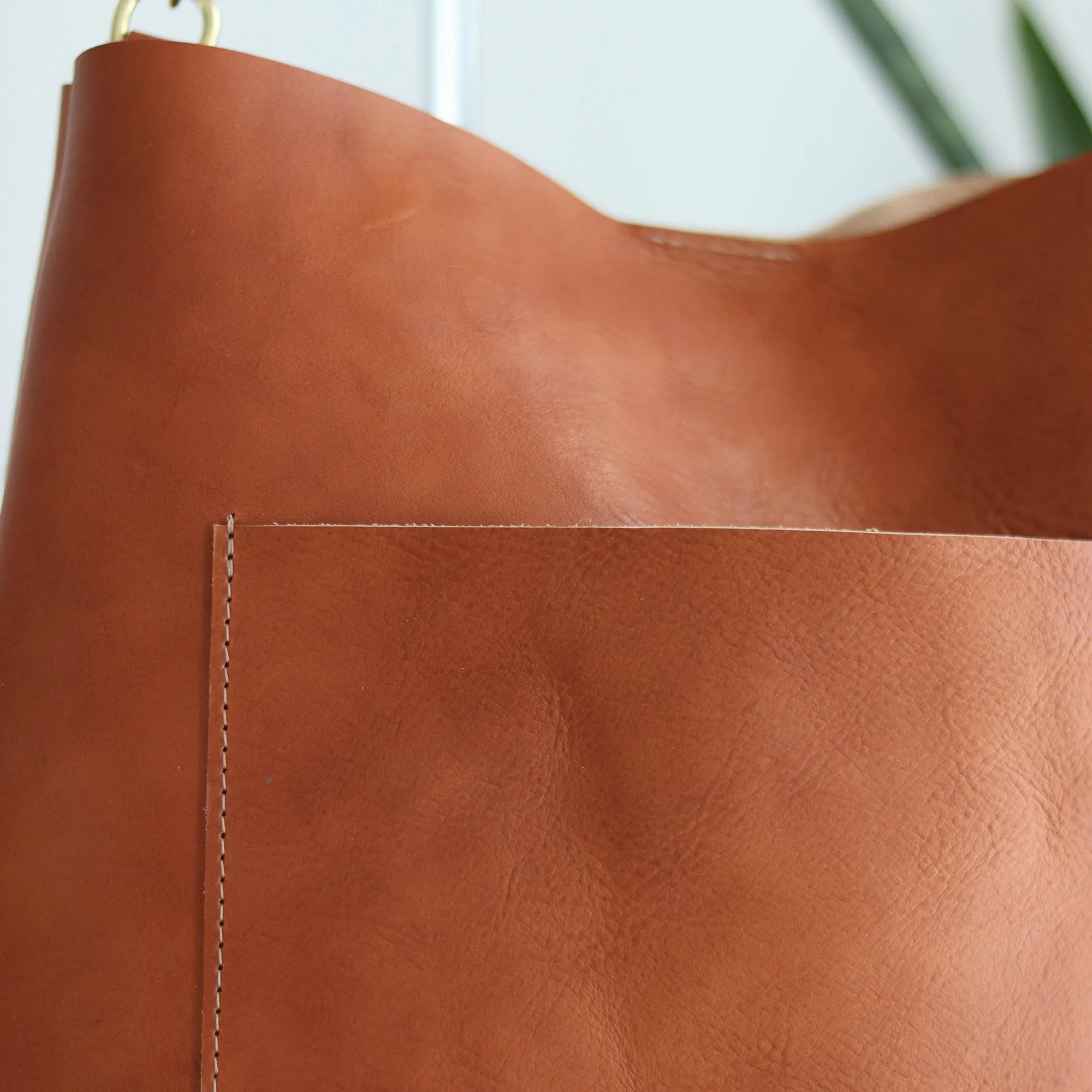 Seconds Sale Leather Day Bag - Saddle Brown