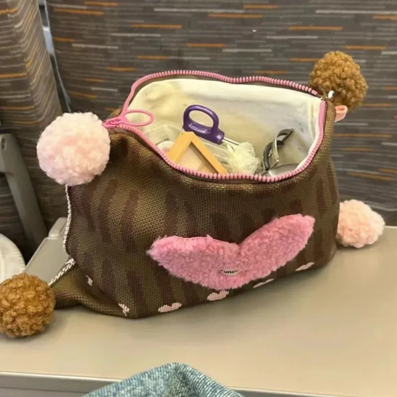 TAVIMART  -  Plush Heart Kawaii Square Makeup Bag Zipper Large Capacity Chic Storage Bag Korean Casual Travel Cosmetic Bag Women's Clutch Bag