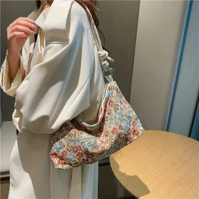 Uniwim Thriving Floral Underarm Bag