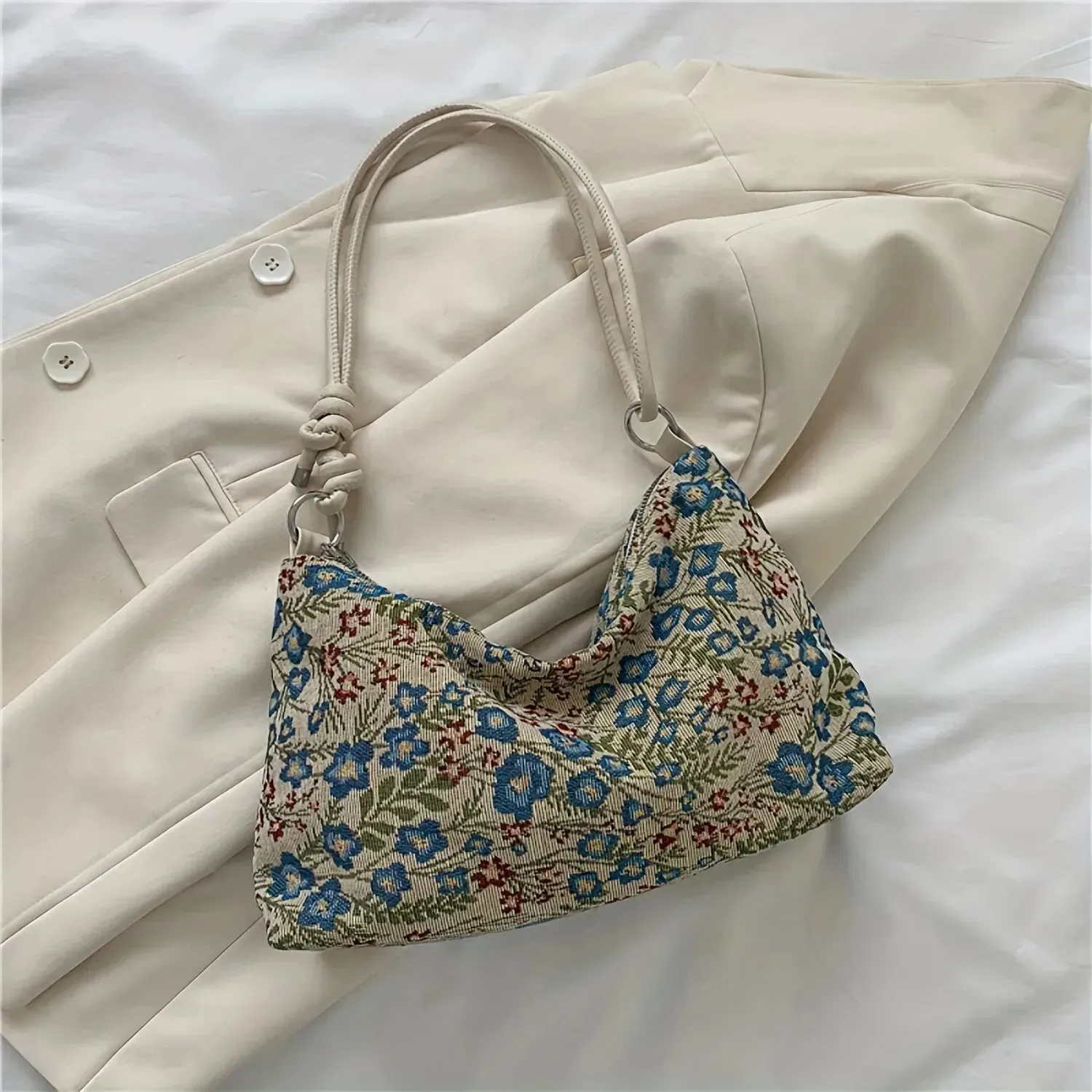 Uniwim Thriving Floral Underarm Bag