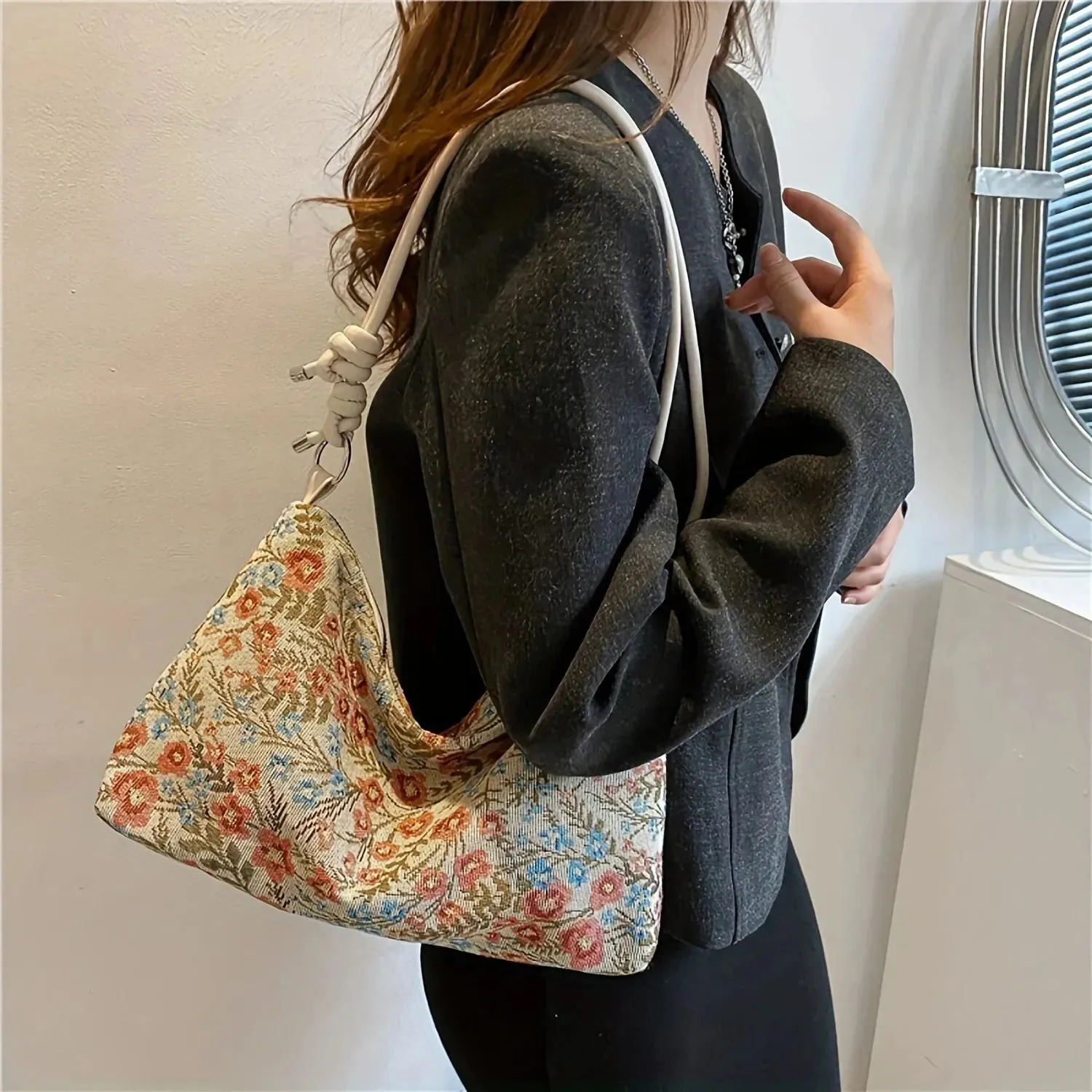 Uniwim Thriving Floral Underarm Bag