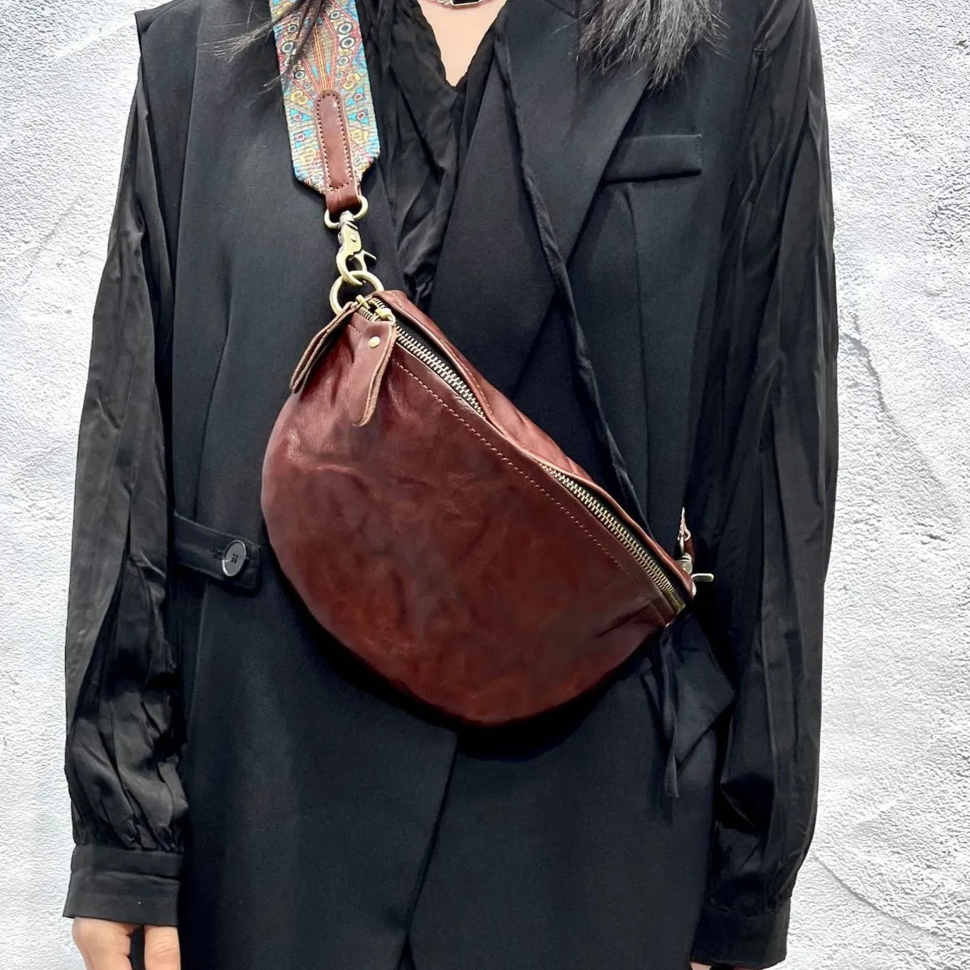 Womens Modern Black Leather Sling Bag Convenient Chest Bag for Women