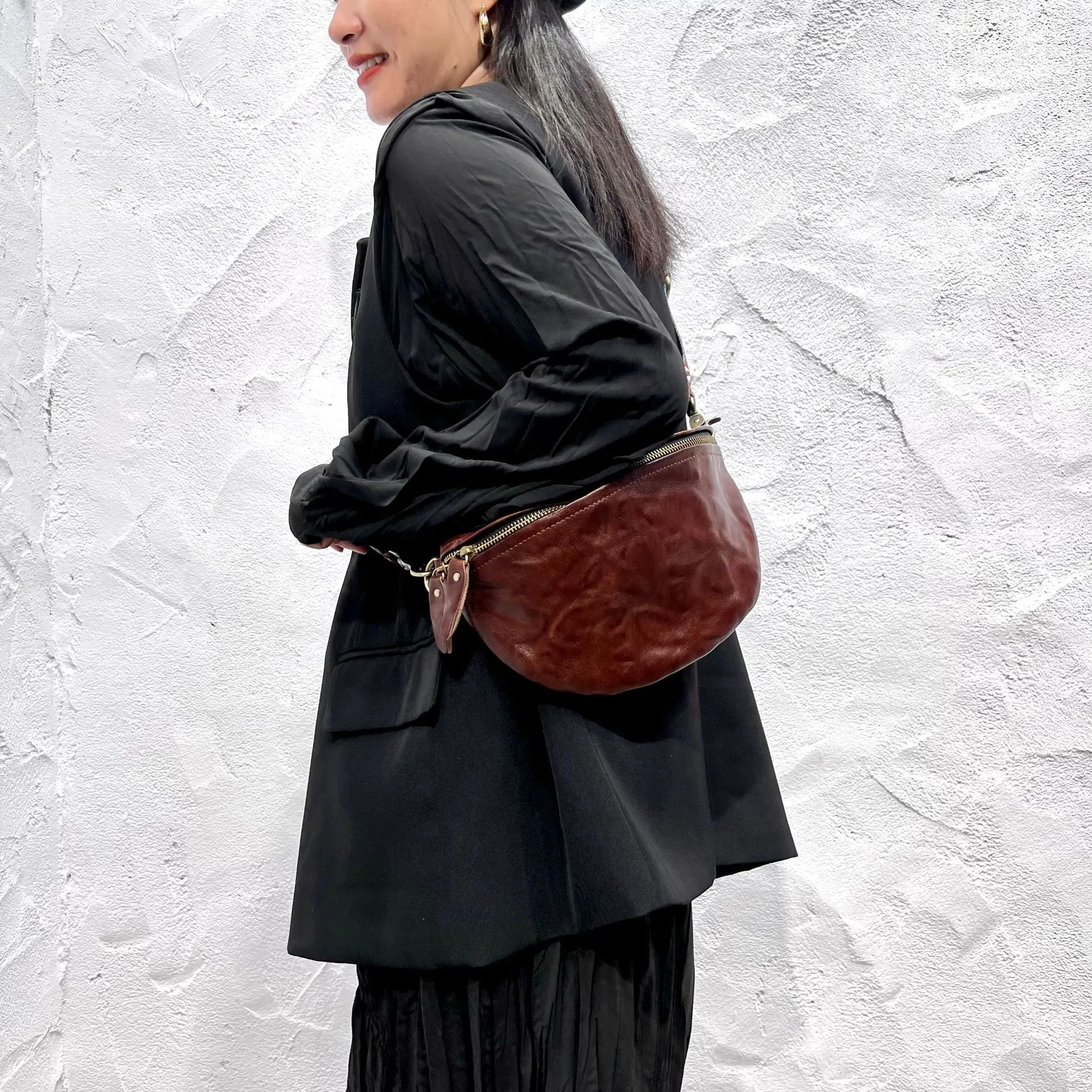 Womens Modern Black Leather Sling Bag Convenient Chest Bag for Women